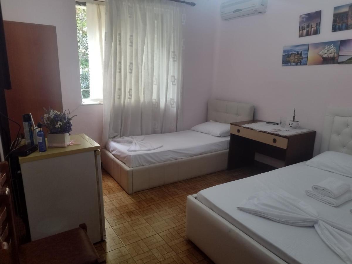 Guest Room Tirana Center Kültér fotó